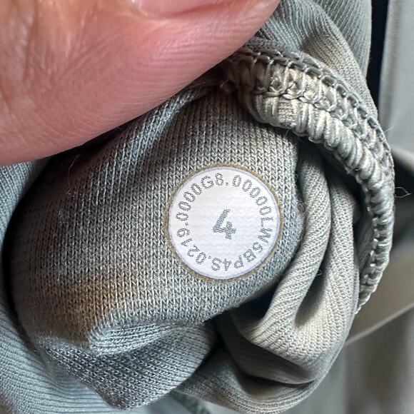 Lululemon Wunder Under High-Rise Leggings 28" Luxtreme Sea Moss Green Size 4 - Picture 7 of 9